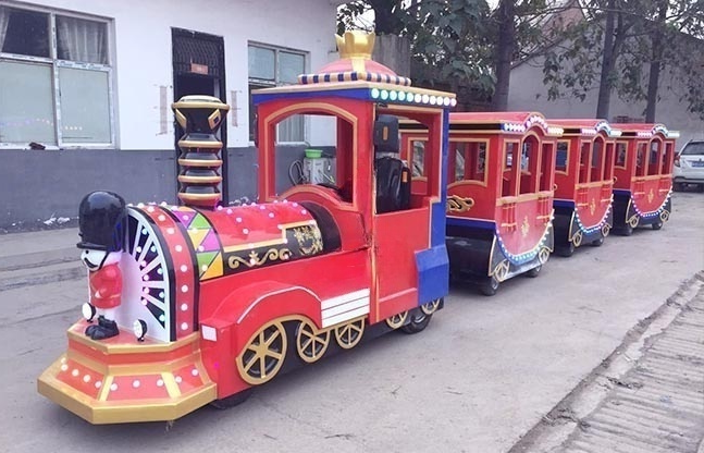 皇冠电动小火车